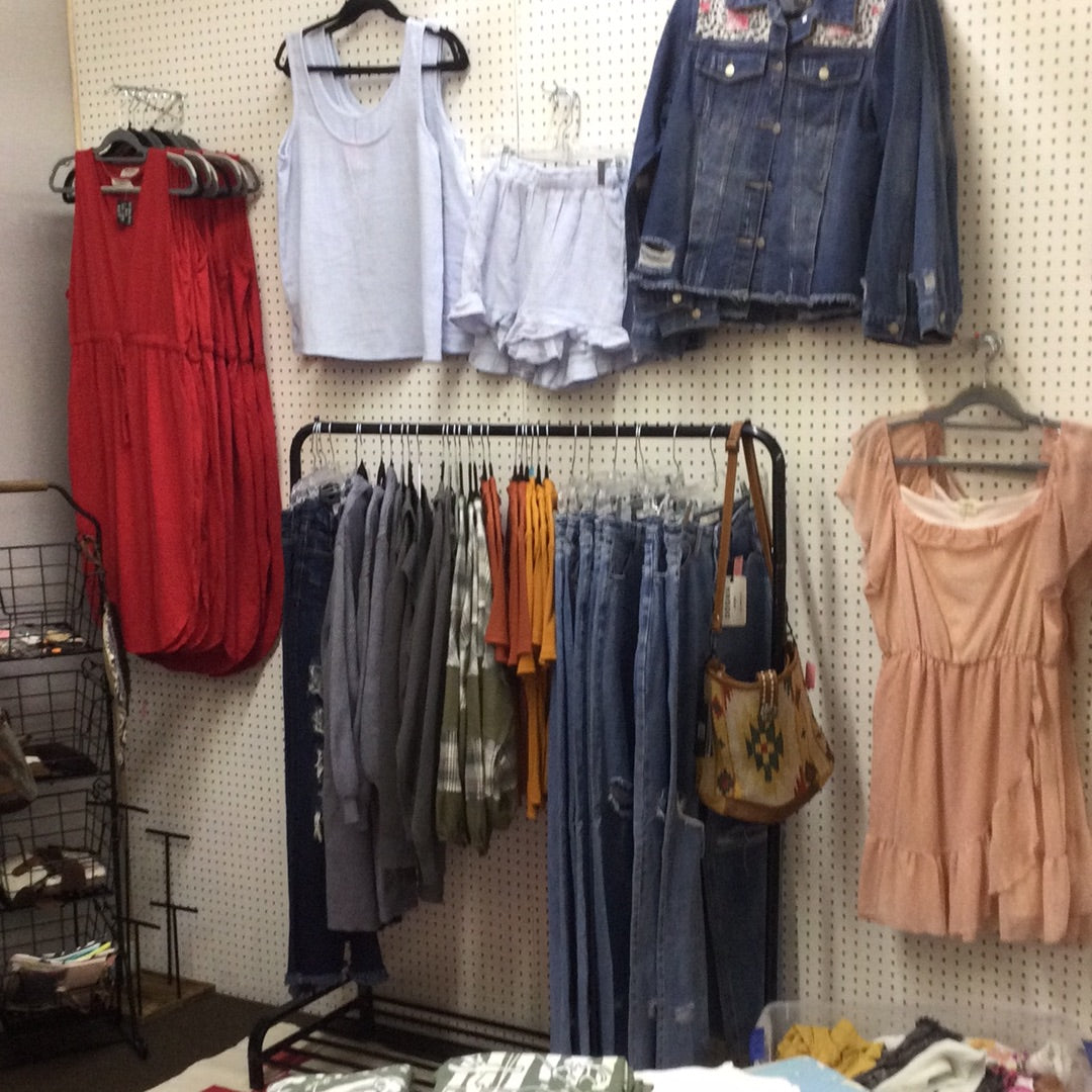 B07-Emerson's Boutique